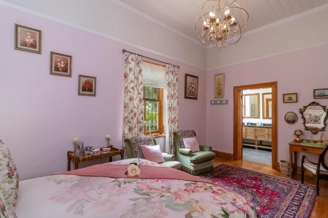 Betty'S Boutique Hotel Мозел Бей Екстериор снимка