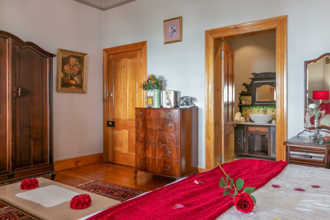 Betty'S Boutique Hotel Мозел Бей Екстериор снимка