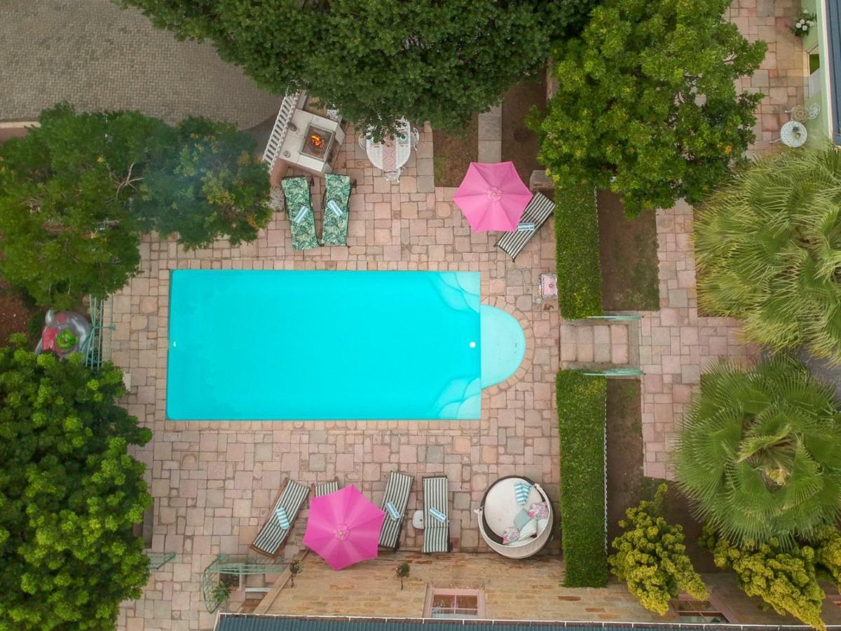 Betty'S Boutique Hotel Мозел Бей Екстериор снимка
