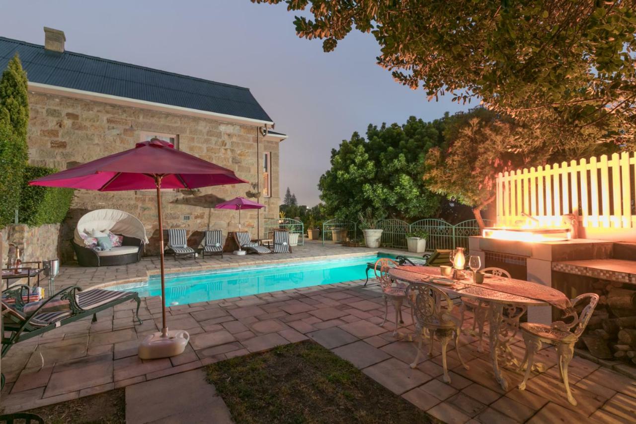 Betty'S Boutique Hotel Мозел Бей Екстериор снимка